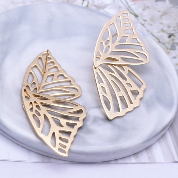 𝟚/$𝟚𝟝 𝔹𝕦𝕥𝕥𝕖𝕣𝕗𝕝𝕪 𝔾𝕠𝕝𝕕𝕖𝕟 𝕎𝕚𝕟𝕘 ℙ𝕖𝕟𝕕𝕒𝕟𝕥 𝔼𝕒𝕣𝕣𝕚𝕟𝕘𝕤 - Picture 6 of 6